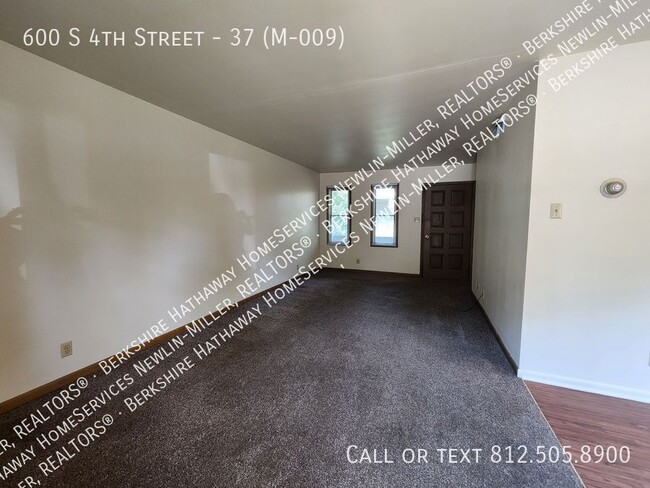 Building Photo - $575 Rent Special (FOR QULAIFIED APPLICANT...