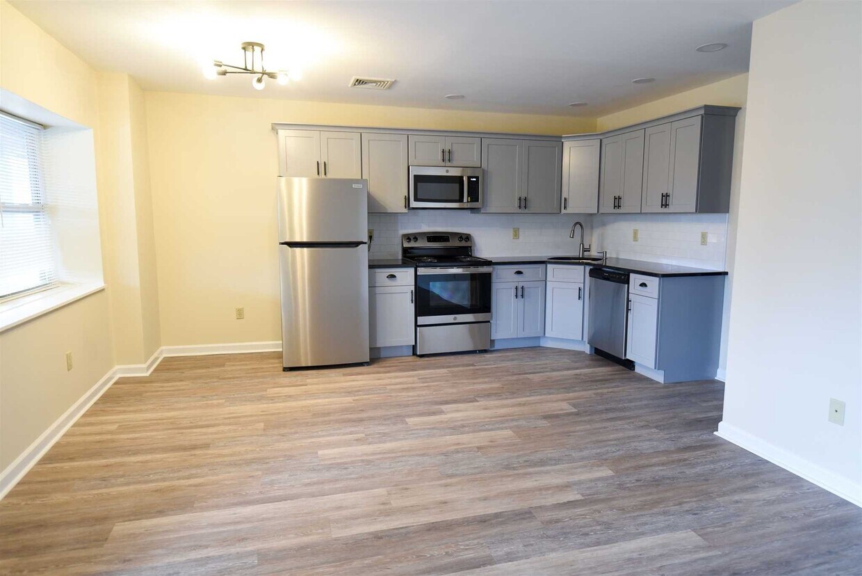 Foto principal - 151 NY-32