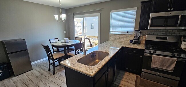 Foto del edificio - 1125 Alta Vista Dr