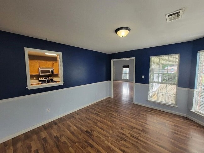 Foto del edificio - Charming and specious   3BR House in Bryant