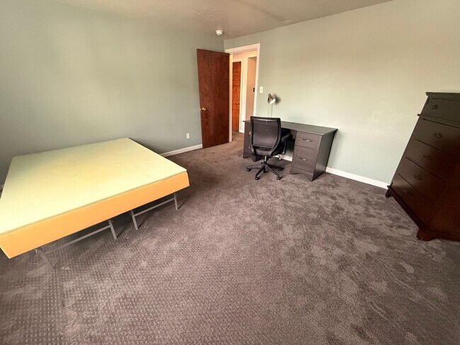 Foto del edificio - 110 N Gill St