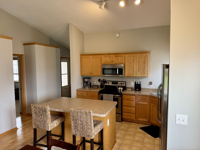 Building Photo - 438 Lake Trail