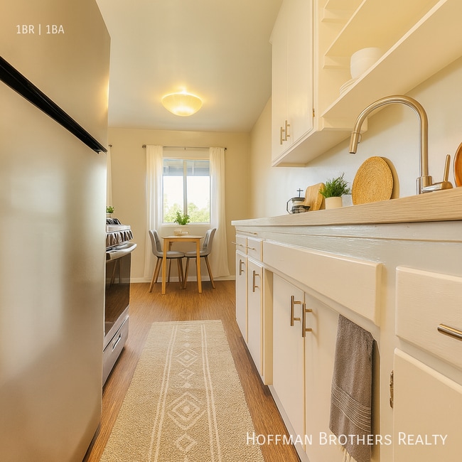 Building Photo - 3005 Normandie Ave