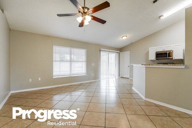 611 Brockton Dr - 4