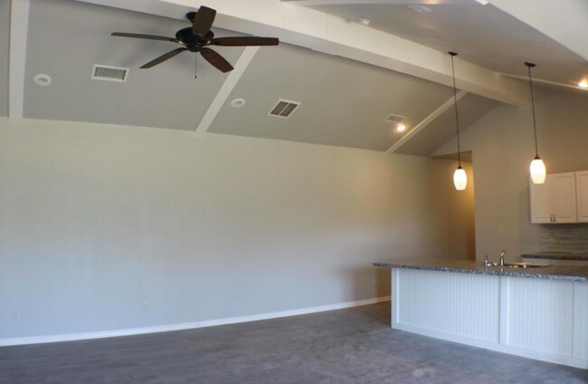 Foto del edificio - Beautiful Duplex!