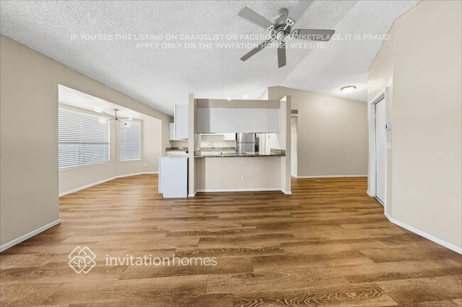 Building Photo - 3538 E Anderson Dr