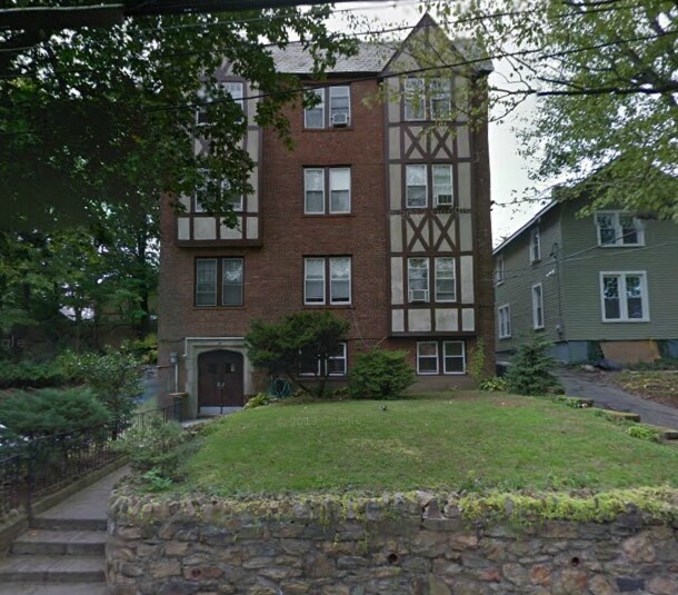 Primary Photo - 34 Oakwood Ave