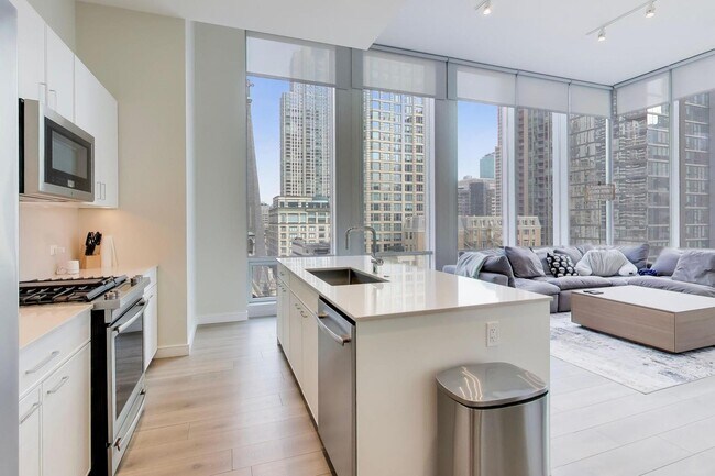 Foto del edificio - 14 W Superior St