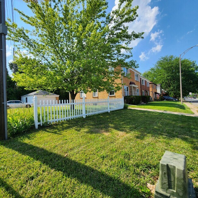 3611 Douglas Rd, Toledo, OH 43613 House Rental in Toledo, OH