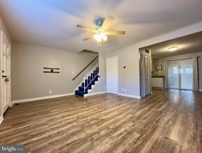 Building Photo - 115 N College Dr