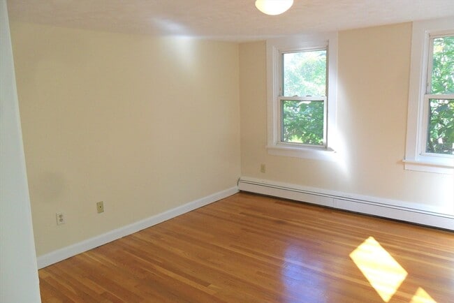 Building Photo - 28 Spring St