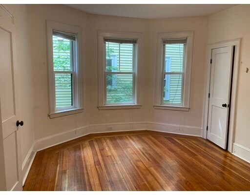 Building Photo - 138 Huron Ave