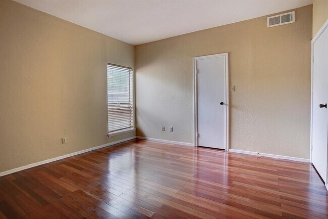 Building Photo - 7950 N Stadium Dr