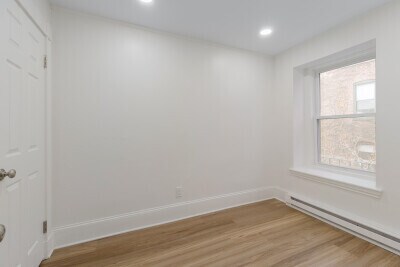 Foto del edificio - 247 W Newton St