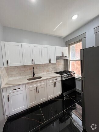 Building Photo - 156 Wegman Pky