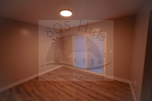 Foto del edificio - 1378 Yale Pl