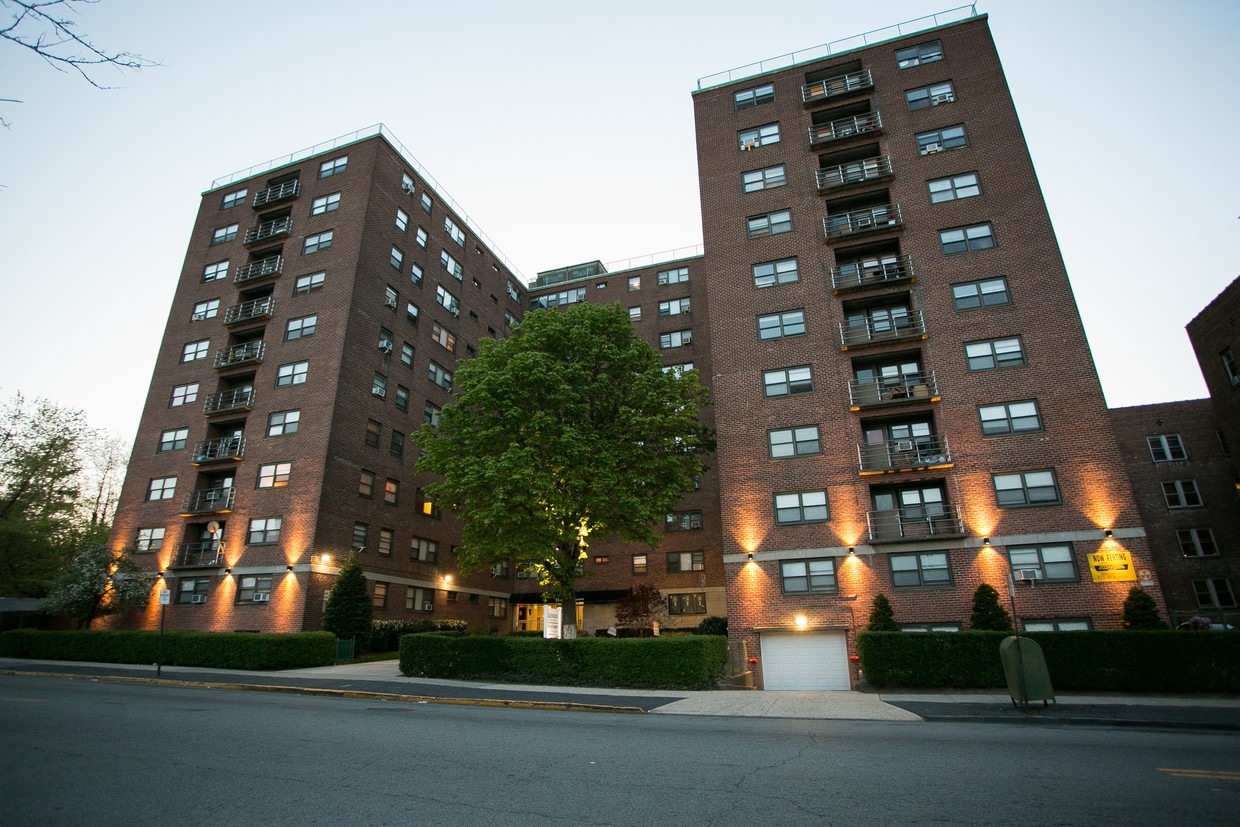 Exterior - Glenwood Apartments