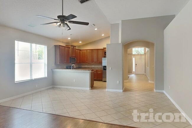 Building Photo - 351 Fairmount Park Ct