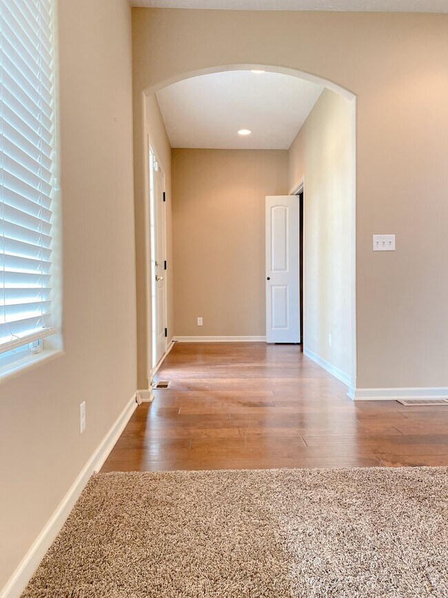 Foto del edificio - Beautiful & Nearly new SW Chalco area 4 bed Two Story