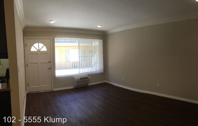 Foto del edificio - 5555 Klump Ave