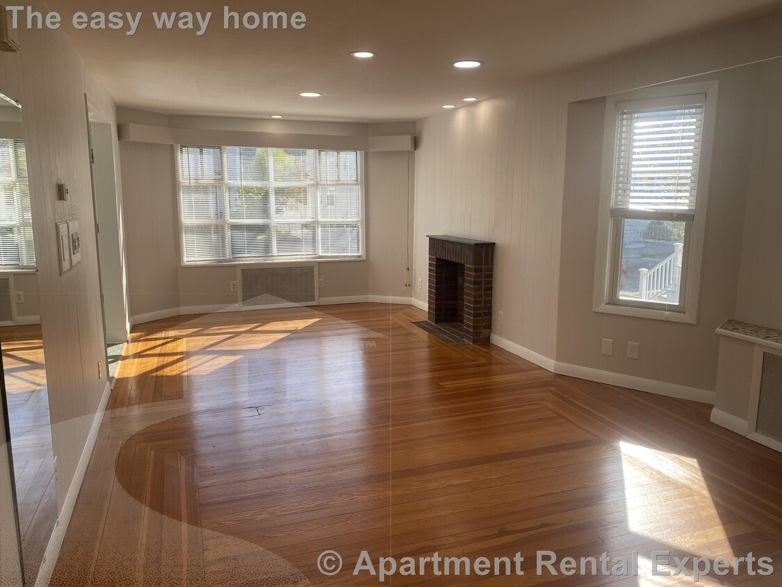 Primary Photo - 16 Alexander Ave