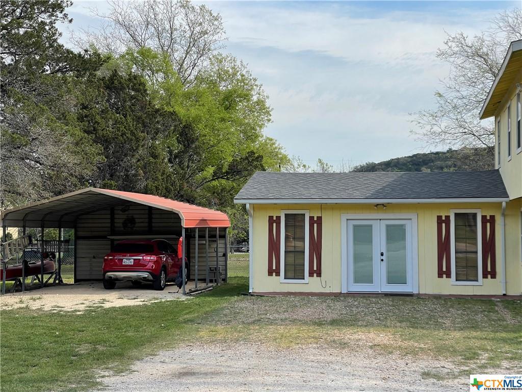 358 Mobile Dr, Canyon Lake, TX 78132 Room for Rent in Canyon Lake, TX
