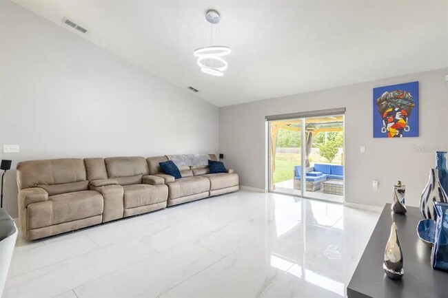 Foto del edificio - 2716 Oak Hammock Loop