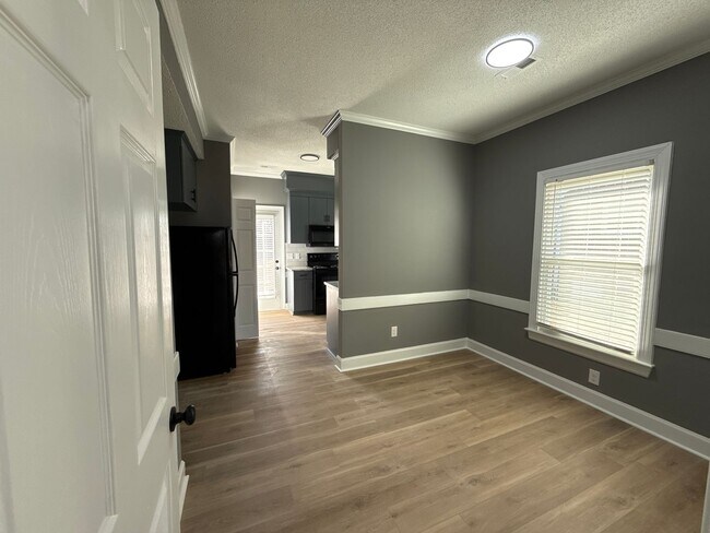 Foto del edificio - 3803 Chase Rd NW