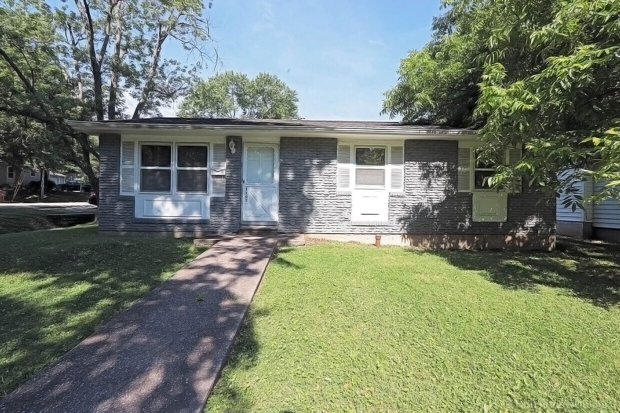 1105 South West End Boulevard, Cape Girardeau, MO 63703 House Rental