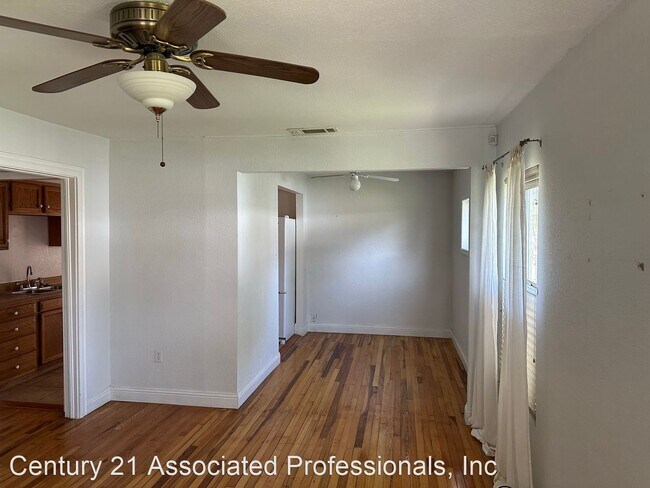 Foto del edificio - 3 br, 1 bath House - 1023 N Eddy
