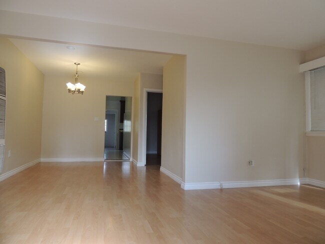 Foto del edificio - 367 Burchett St