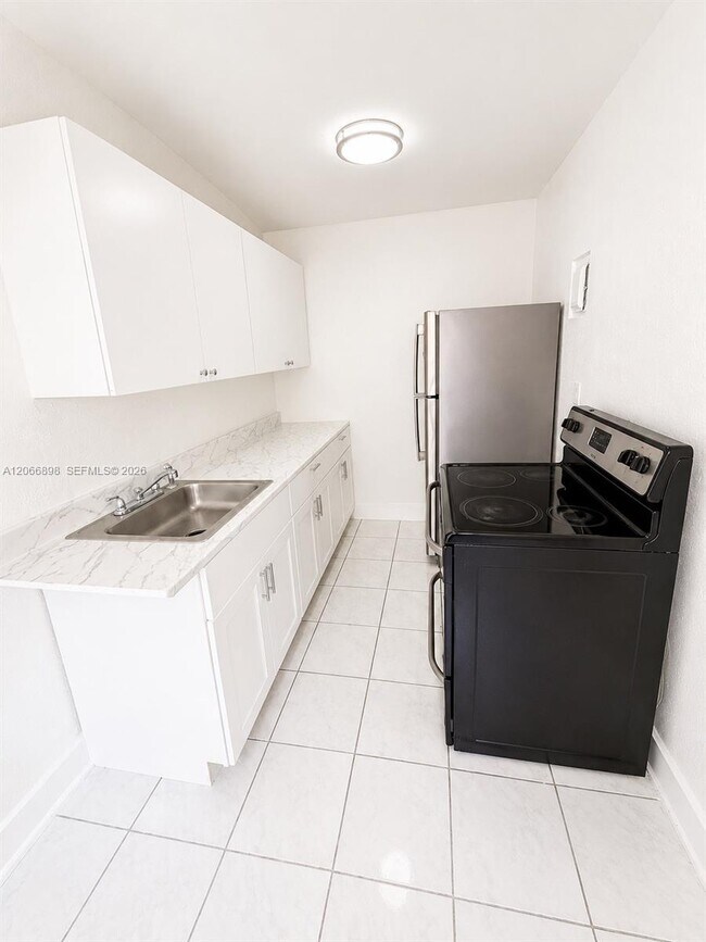 Foto del edificio - 1319 Meridian Ave