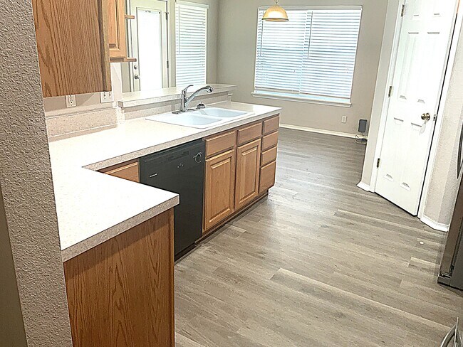Foto del edificio - 4344 S 197th E Ave