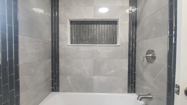 Building Photo - 589 Bramhall Ave