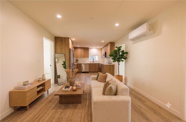 Building Photo - 5933 Comey Ave