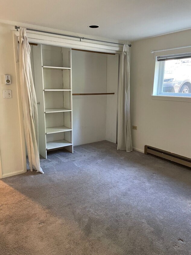 Foto del edificio - Cozy Bellevue One Bedroom Available Beginn...