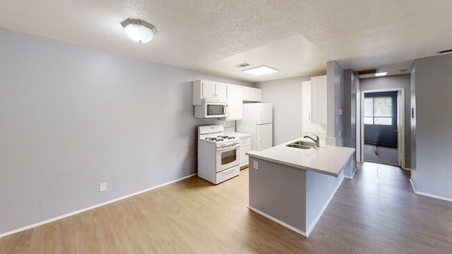 Photo - Large 2 Bedroom Redlands Condo Unit Available Now!