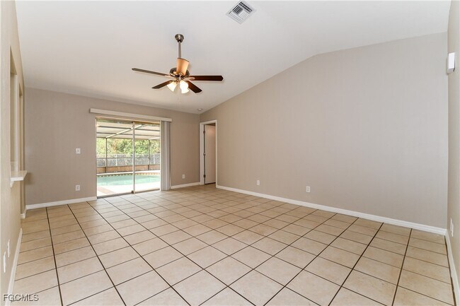 Foto del edificio - 15478 Spring Line Ln
