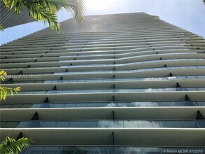 Building Photo - 650 NE 32nd St