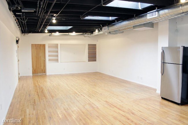 Building Photo - 1 br, 1 bath Apartment - 5401 Alvern Cir