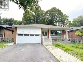 Building Photo - 1353 Myron Dr