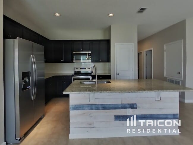 Building Photo - 180 Bella Verano Way