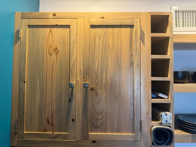 Building Photo - 342 S Mount Vernon Ave