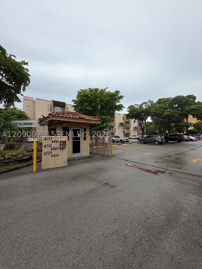 Building Photo - 4725 NW 7th St