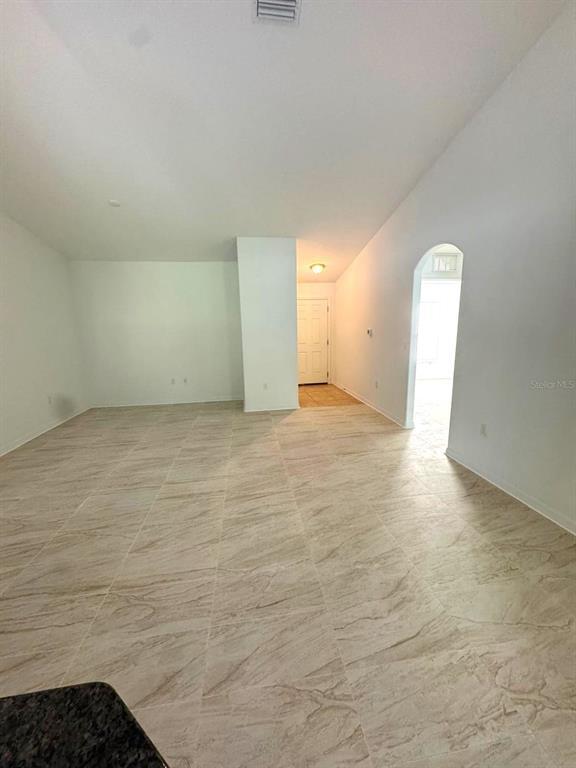 Foto del edificio - 103 Rose Dr