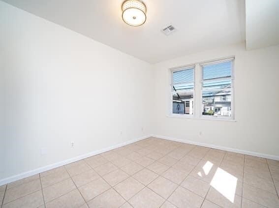 Foto del edificio - 613 Ridge Rd