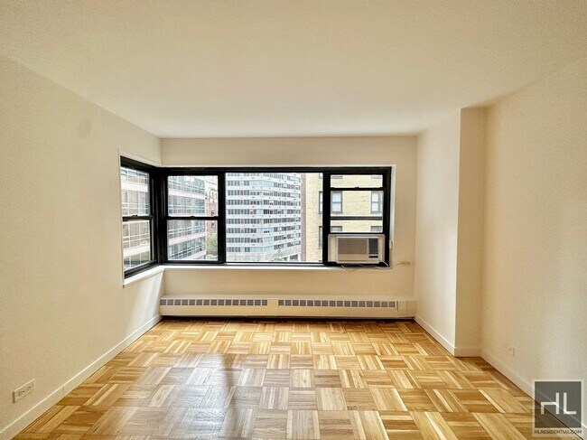 Foto del edificio - EAST 55 STREET