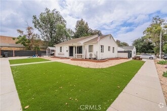 Building Photo - 14618 Piuma Ave