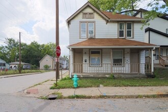 Building Photo - 1668 S Talbott St
