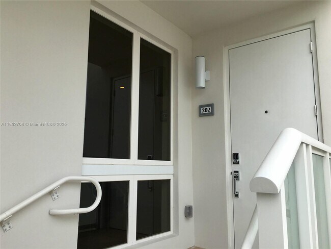 Foto del edificio - 10280 NW 63rd Terrace
